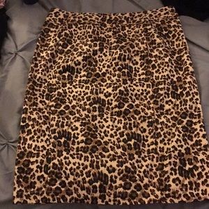 Leopard print pencil skirt